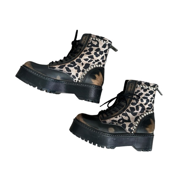 Steve Madden Leather Leopard Studded Moto Combat Boots EUC - Picture 5 of 16